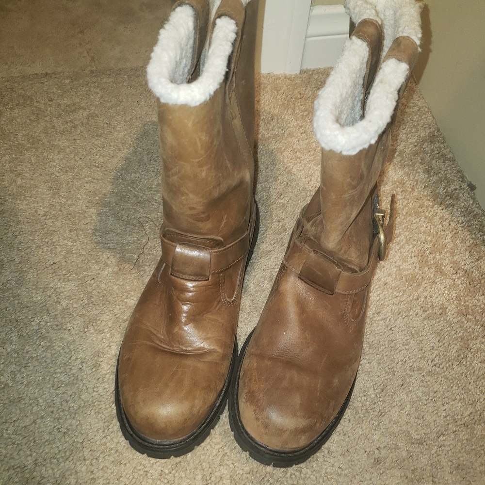 Used Timberland Tan good Boots condition size 9